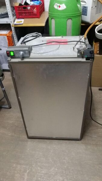 Холодильник Electrolux RM4230