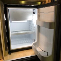 Фото — Vitrifrigo С-серии холодильники встраиваемые компрессорные 3