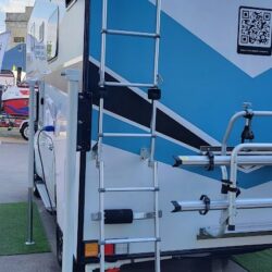 Campfort Ladder — универсальные лестницы для автодома 1