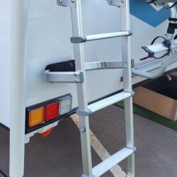 Campfort Ladder — универсальные лестницы для автодома 1