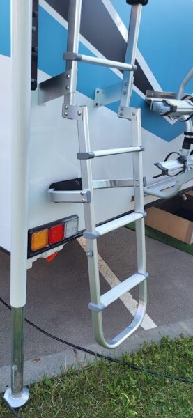 Campfort Ladder — универсальные лестницы для автодома 1