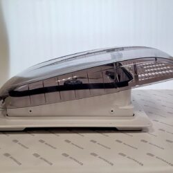 Sanjo Plus Fan — люк с вентилятором 1