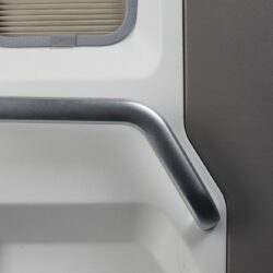 Фото &mdash; Двери Sanjo для автодома 1