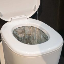 Clesana C1 — туалет упаковывающий отходы 1