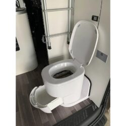 Clesana C1 — туалет упаковывающий отходы 1