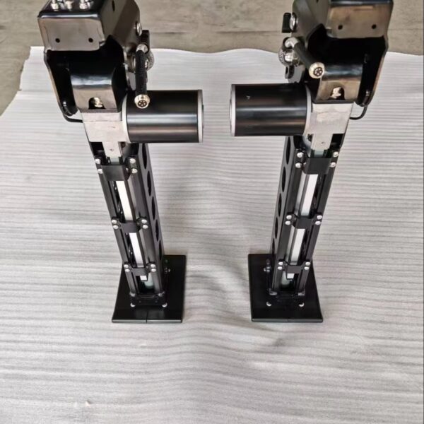 Откидные опоры Campfort Stabilizer Jack с электроприводом 1