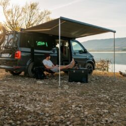 Фото &mdash; Маркиза Fiamma F45S для Volkswagen Transporter 5/6/6.1 0